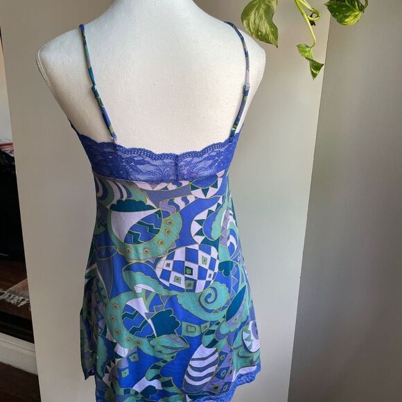 Victoria’s Secret Lace Camisole Slip - Picture 4 of 11